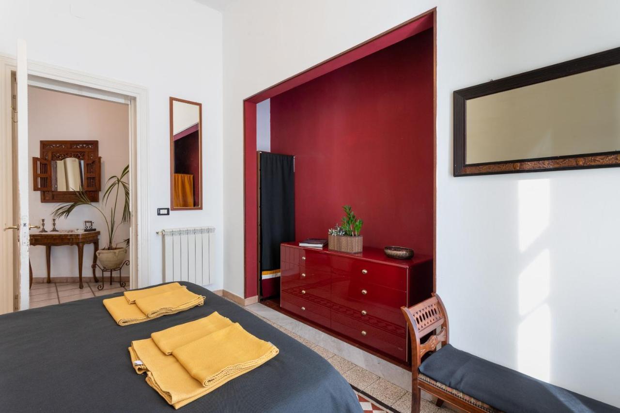 Zefiro Rooms คาตาเนีย ภายนอก รูปภาพ