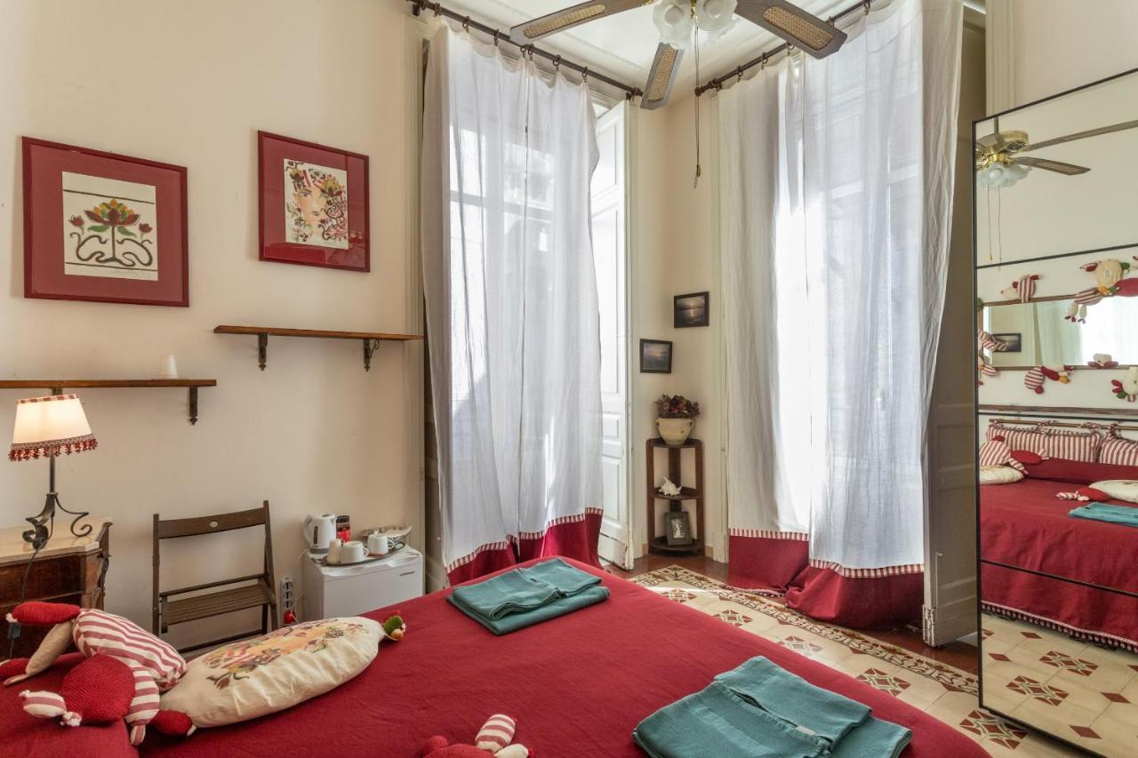 Zefiro Rooms คาตาเนีย ภายนอก รูปภาพ